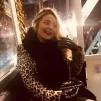 Flora, babysitter à Nice