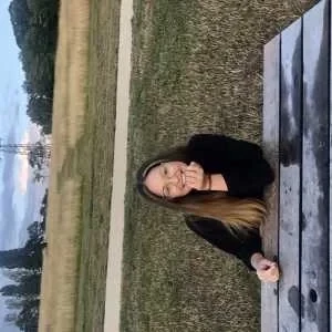 Ines, babysitter à Paris