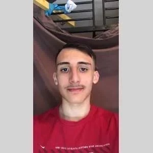 Ryan, babysitter à Les Lilas