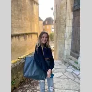 Lison, babysitter à Toulouse