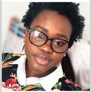 Deborah, babysitter à Paris