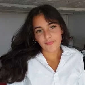 Océane , babysitter à Paris