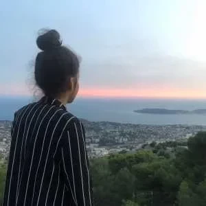 Kawtar, babysitter à Toulon