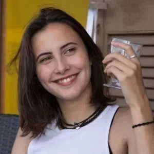 Luna, babysitter à Paris