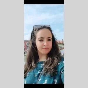 Meriem, babysitter à Paris