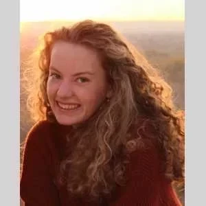 Clara, babysitter à Toulouse