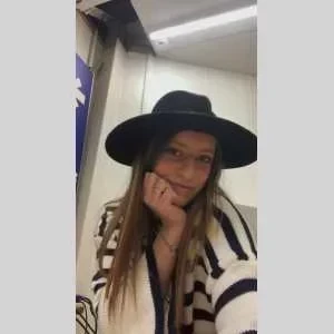 Romane, babysitter à Saint Priest