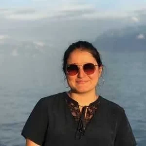 Mayssene, babysitter à Rennes