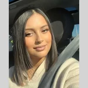 Hassna, babysitter à Vaureal