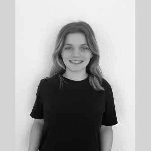 Ines, babysitter à Paris