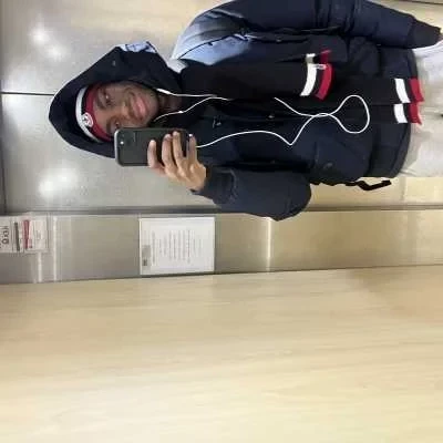 Obed, babysitter à Paris