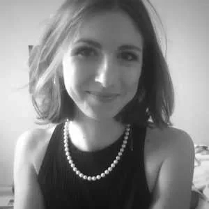 Zoé, babysitter à Paris