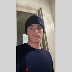 Cesar , babysitter à Paris