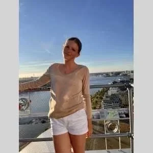 Héloïse , babysitter à Paris