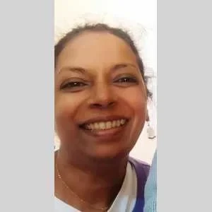 Sardha, babysitter à Paris