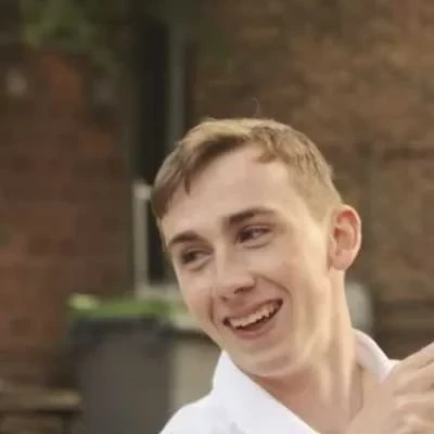 Jonas, babysitter à Paris