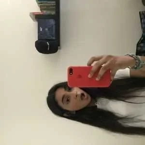 Jasmine , babysitter à Paris