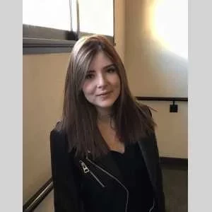 Clea, babysitter à Toulon