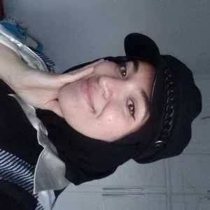 Narimène, babysitter à Paris