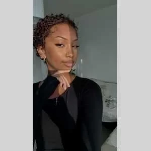 Stacy, babysitter à Reims