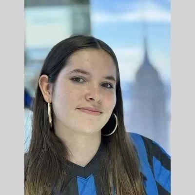 Capucine , babysitter à Paris