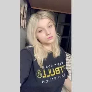 Julia, babysitter à Paris