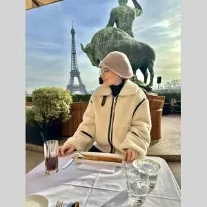 Esra, babysitter à Livry Gargan