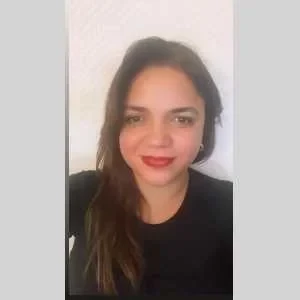 Paola, babysitter à Paris