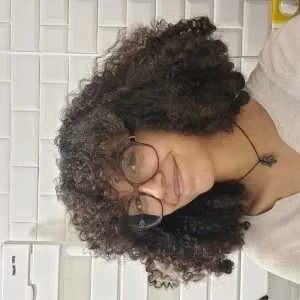 Clémence , babysitter à Paris