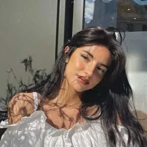 Yasmine, babysitter à Bordeaux