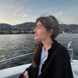 Abigail, babysitter à Nice