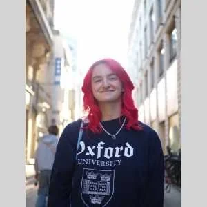 Iris, babysitter à Bordeaux