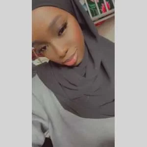 Kadiatou , babysitter à Paris