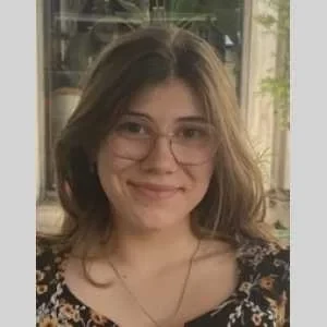 Chloé, babysitter à Paris