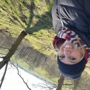 Angela , babysitter à Paris