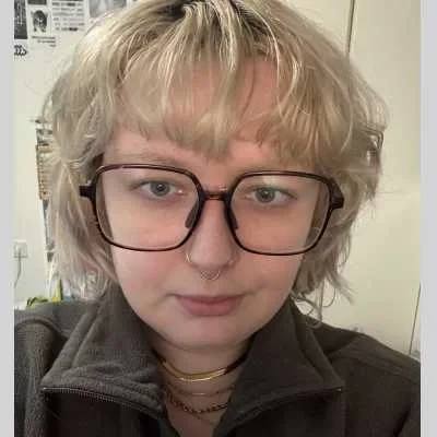 Julie, babysitter à Paris